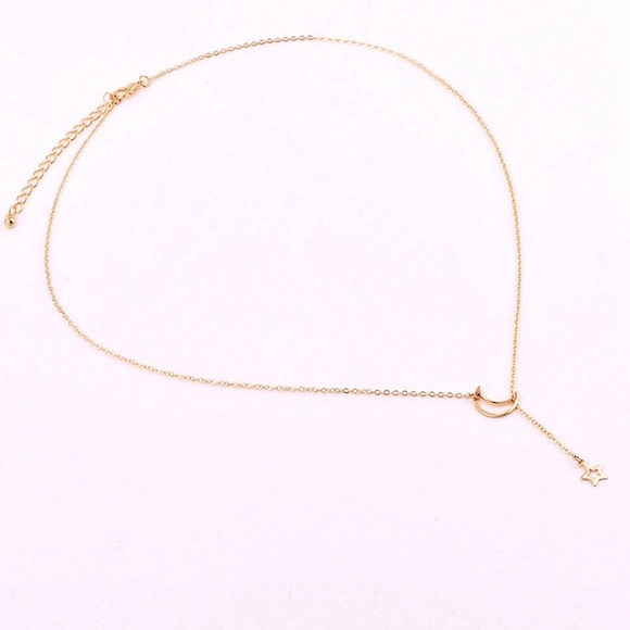 Last 1 New  Moon Star Necklace in Gold or Silver - Picture 3 of 4